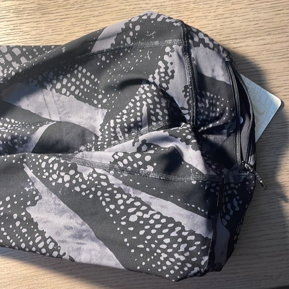 lululemon Tight Stuff Tight - Picture 15 of 16